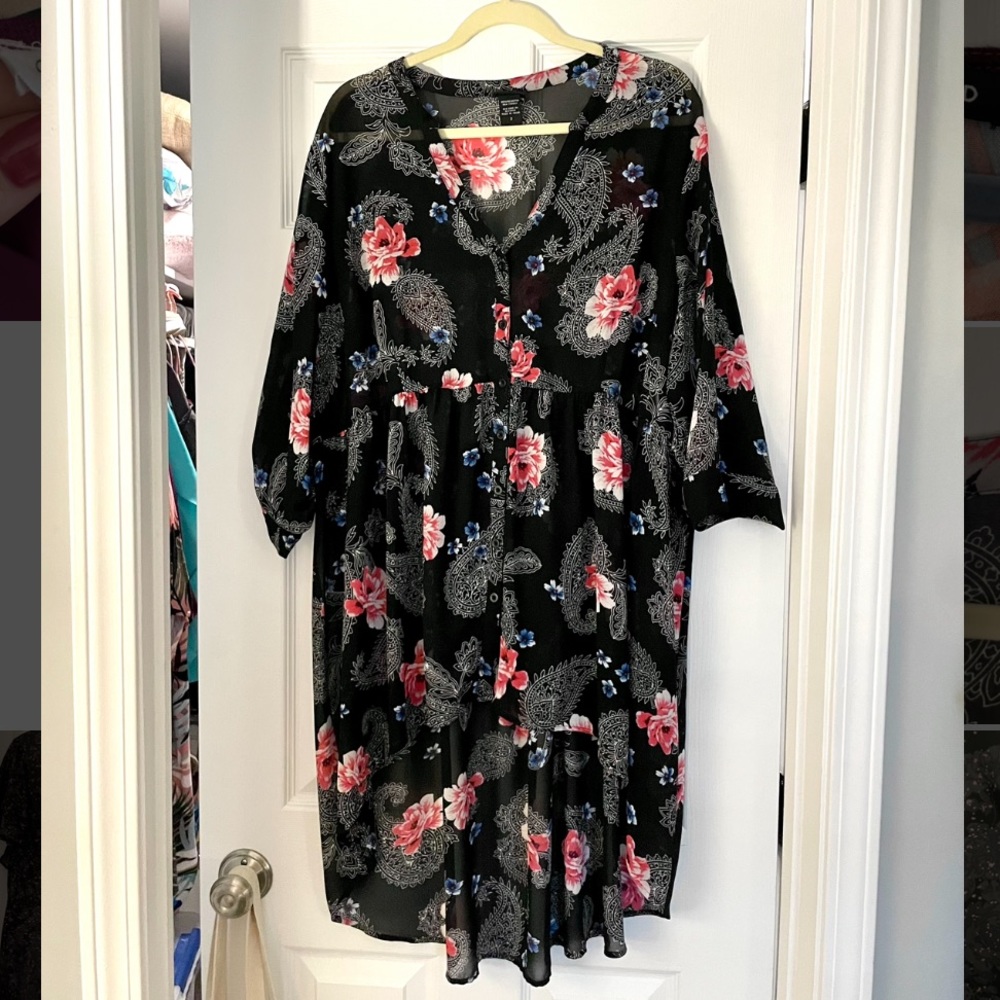 Torrid Floral Shirt so 2